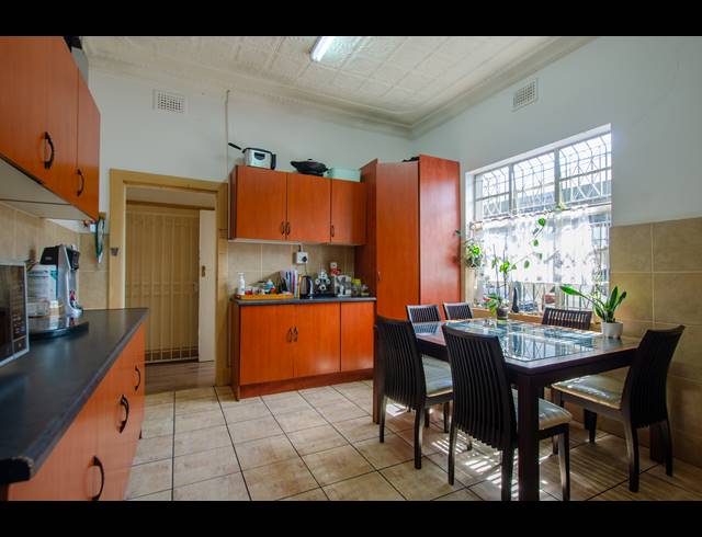 3 BEDROOM FREEHOLD FOR SALE IN BOKSBURG SOUTH
